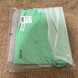 New Lululemon side pleats tennis tank